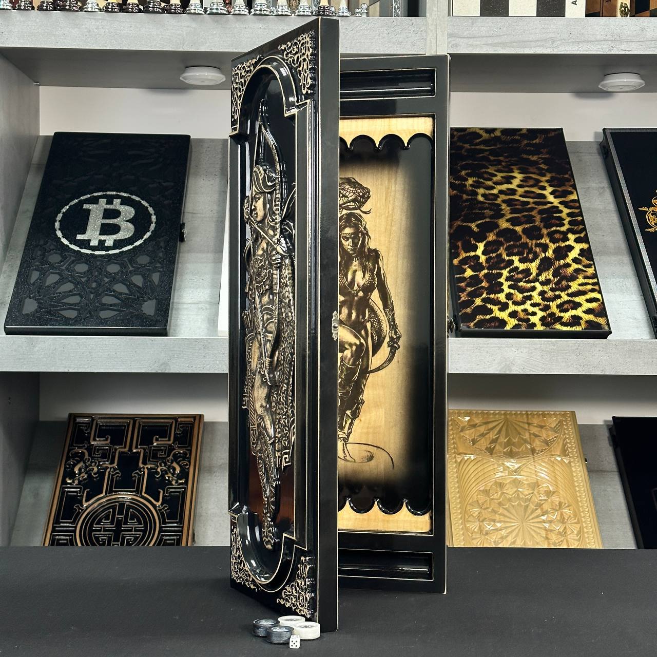 Holz-Backgammon-Set Brettspiel "Archer" 60*23cm. Geschenkfertig. Feine Handwerkskunst