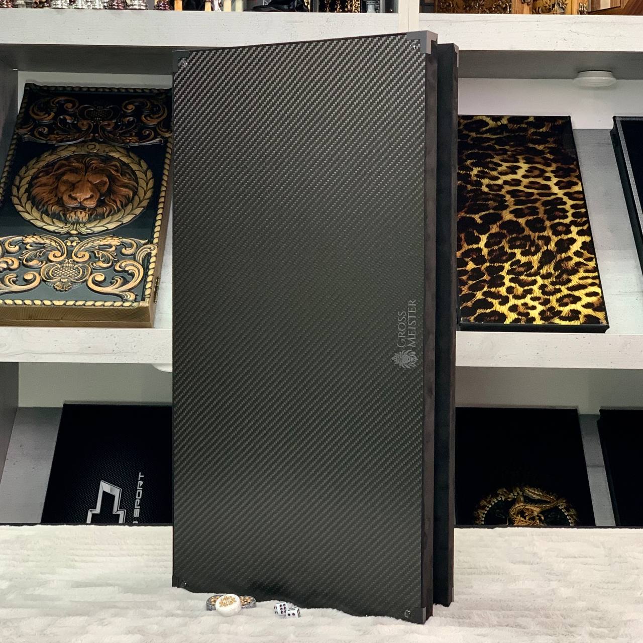 Luxueux backgammon fait main en métal et carbone 60*30cm avec pièces en pierre acrylique, prêt à offrir VIP, lignes bleues