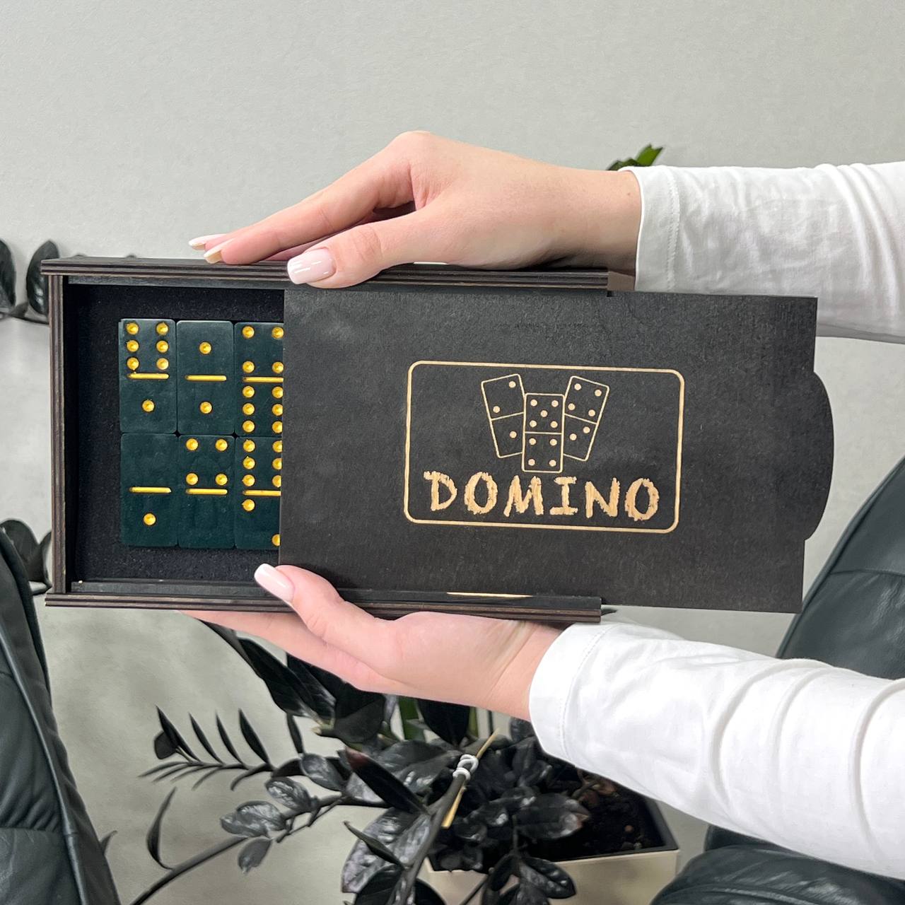 Executive Game Gift Set – Backgammon & Domino with Money-Inspired Design Gift-ready with free shipping