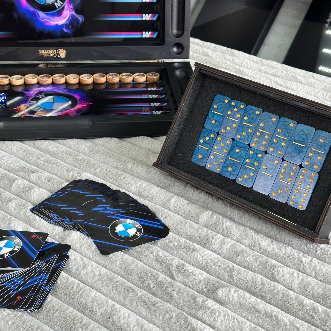 Das ultimative BMW Brettspiel-Geschenkset â Luxus trifft Strategie. Geschenkfertig. Kostenloser weltweiter Versand.
