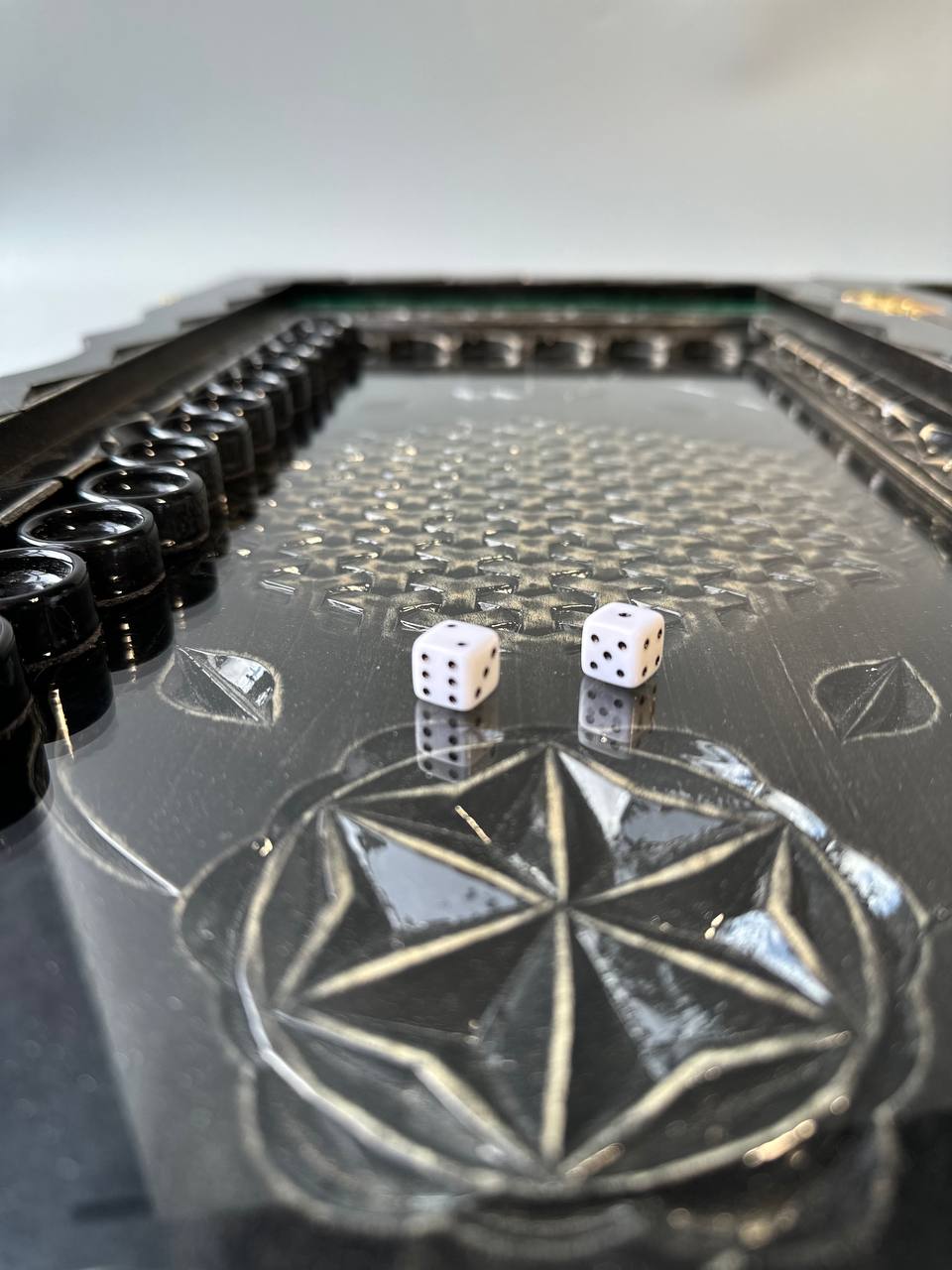 Holzschachspiel mit Glasbrett für Backgammon, Schachbrett, Geschenk für Chef, limitiert