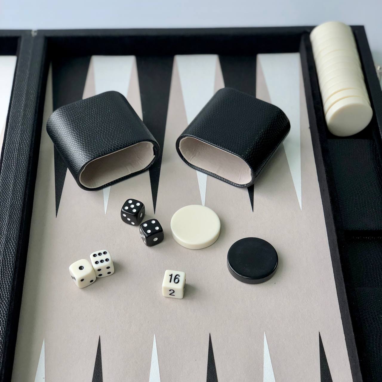 Tournament Backgammon 53*31cm Faux leather Acrylic chips. Gift-ready.