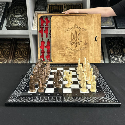 Luxuriöses Schachset aus weiß-schwarzem Acrylstein, Backgammon-Brett und Damespiel, limitierte Version