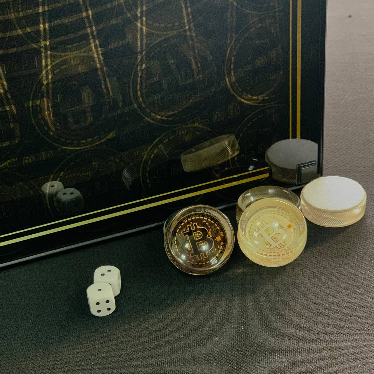 Glas-Backgammon „Bitcoin“, Backgammon-Brett, Geschenk für Chef