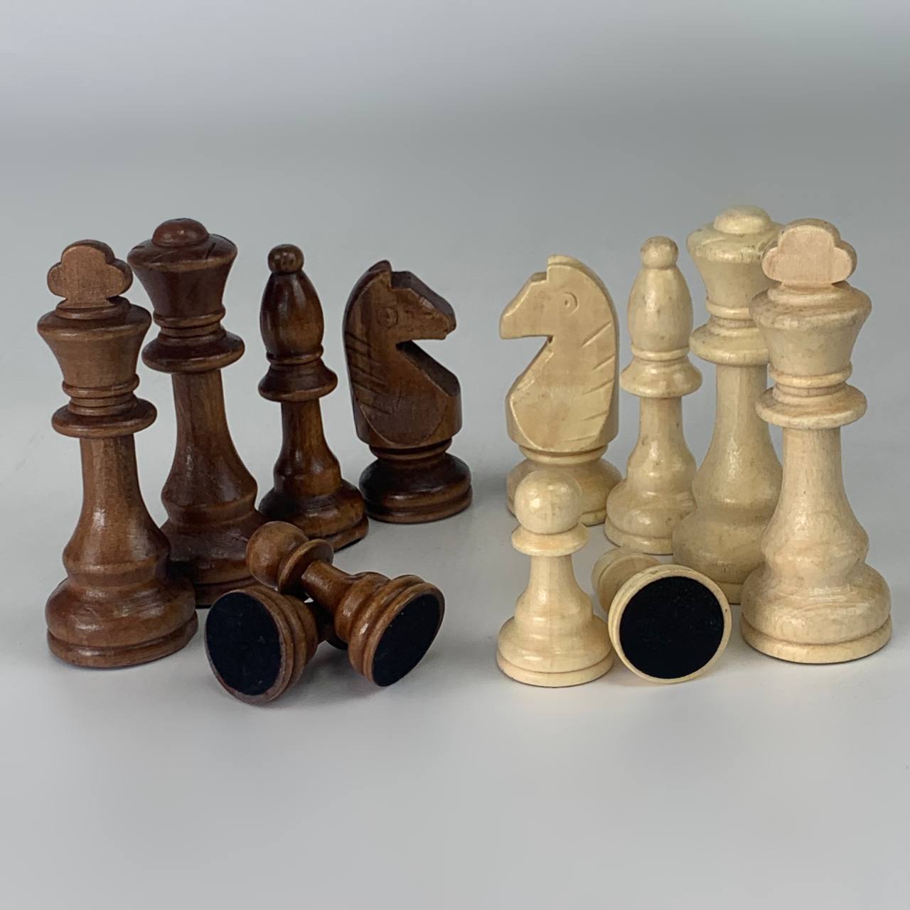 Medium chess pieces set, 9.0cm King. Wooden game board accessories