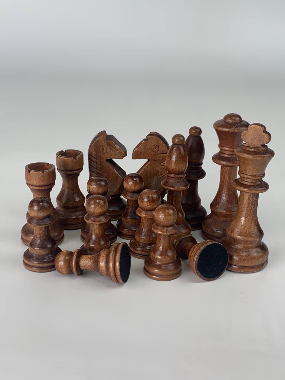 Medium chess pieces set, 9.0cm King. Wooden game board accessories