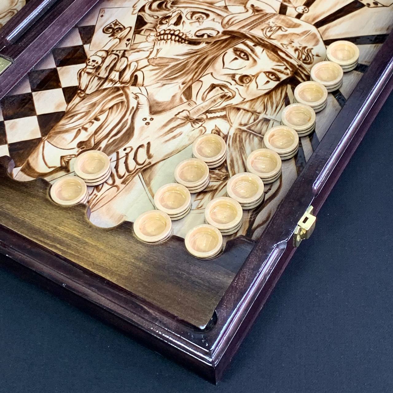 Backgammon tallado, backgammon de madera hecho a mano, juego de backgammon para el hogar, tablero de backgammon tallado hecho a mano, edición limitada