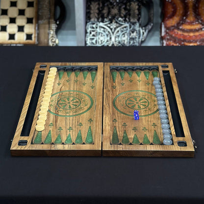 Jeu de backgammon en bois et résine époxy 48*24cm. Prêt à offrir. Personnalisation possible.