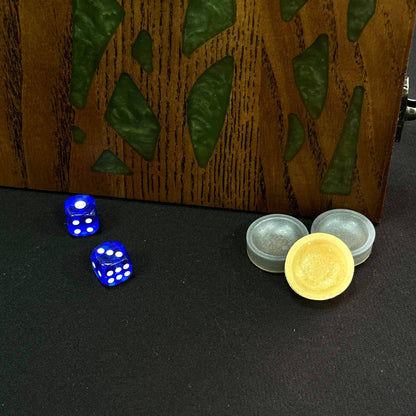 Jeu de backgammon en bois et résine époxy 48*24cm. Prêt à offrir. Personnalisation possible.