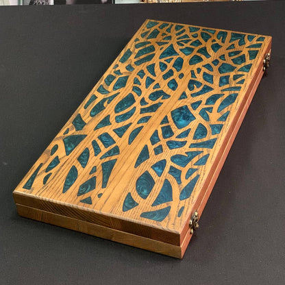 Jeu de backgammon en bois et résine époxy 48*24cm. Prêt à offrir. Personnalisation possible.