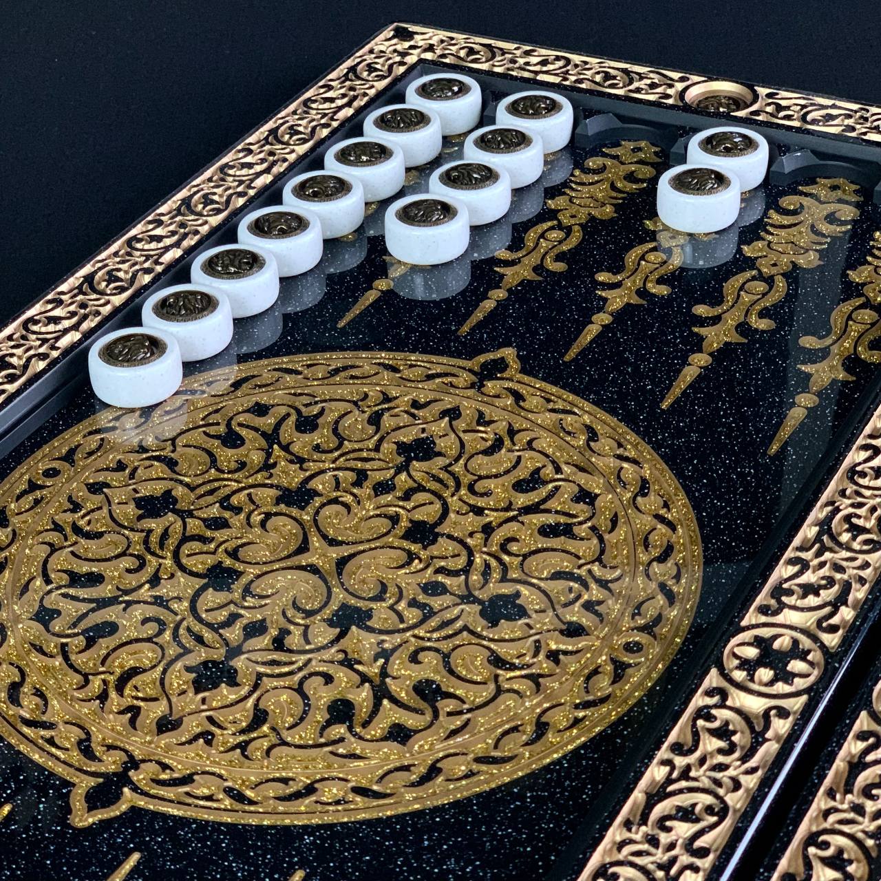 Backgammon de lujo de piedra acrílica negra "León Dorado" 60×30cm, art.190608